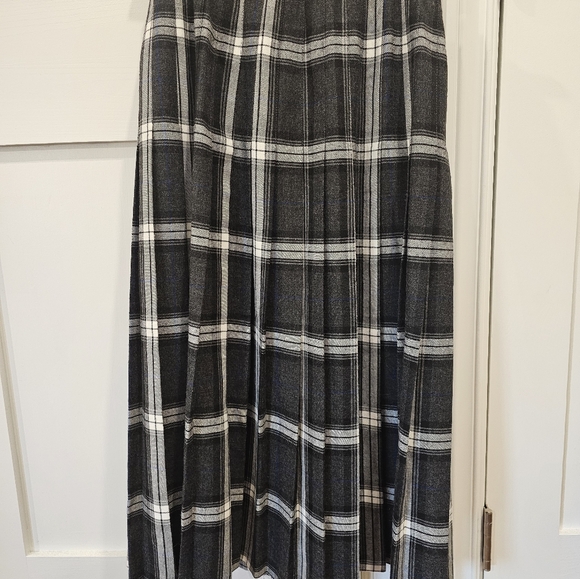St Michael's girls pleated plaid skirt long grey, white blue size 12 Vintage - Picture 5 of 11